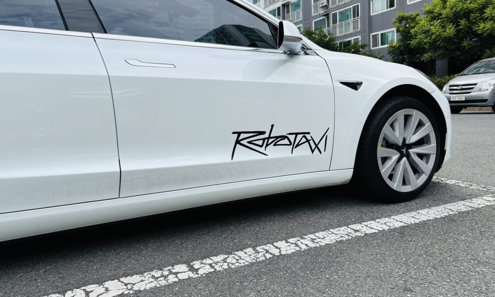 Tesla starts expanding Robotaxi Access: Here's how you can ride