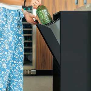 Arregui Basic CR606-B recycling container